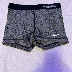 patterned nike pros